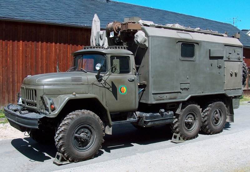 ЗИЛ-131 грузовой автомобиль кунг