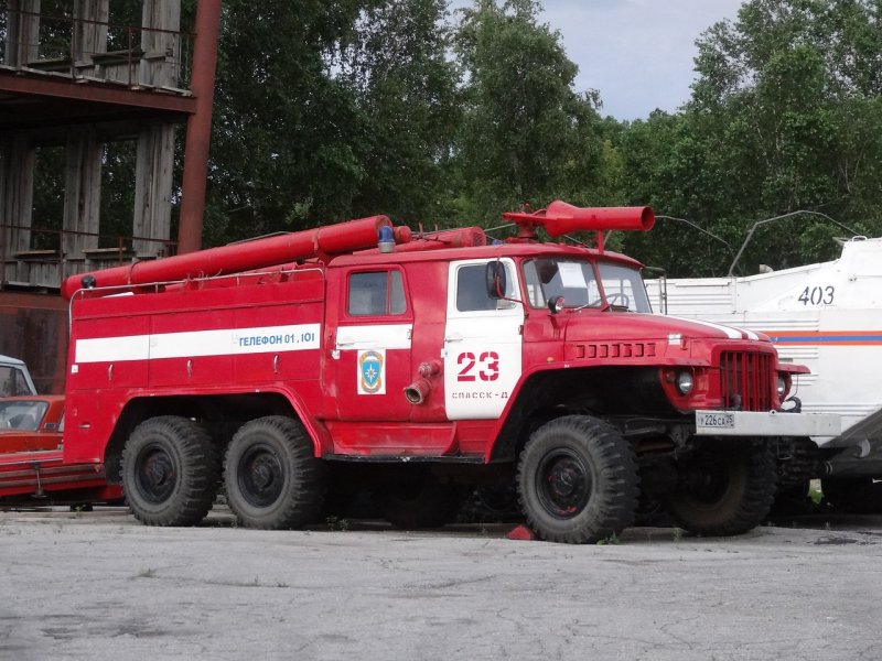 Урал 375 пожарная машина