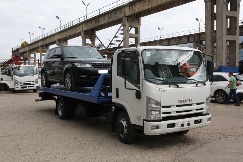 Эвакуатор Isuzu nqr75