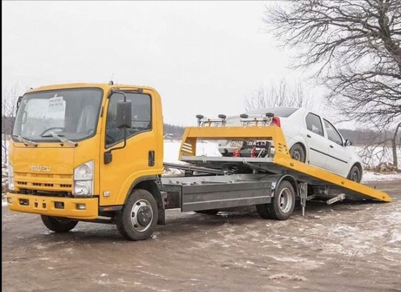 Isuzu npr75 эвакуатор со сдвижной платформой