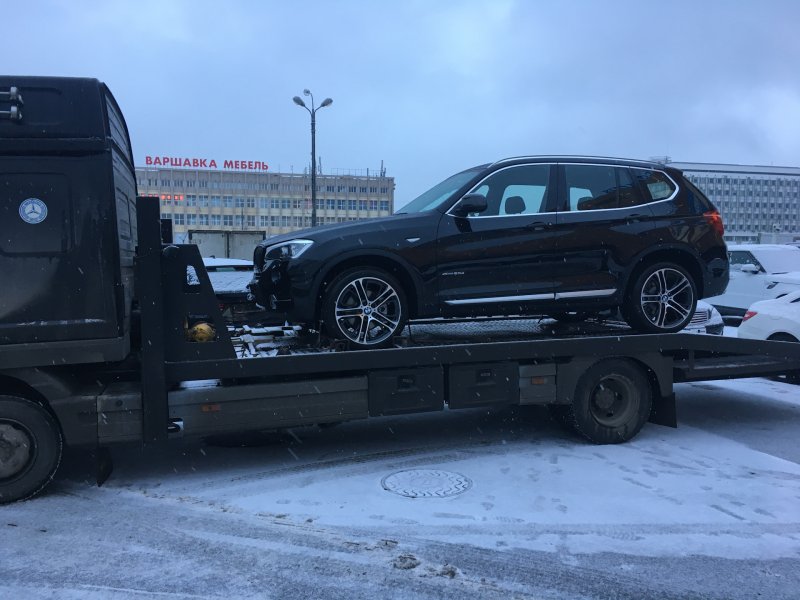 BMW x5 на эвакуаторе
