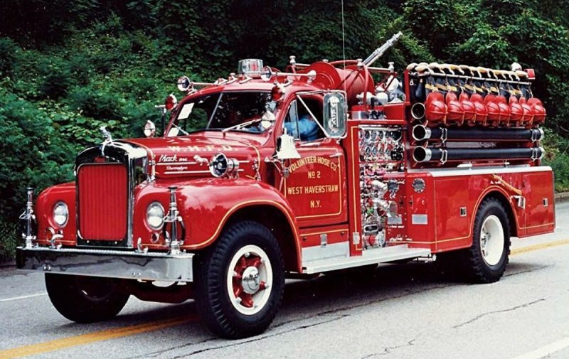 Гоночная пожарная машина
