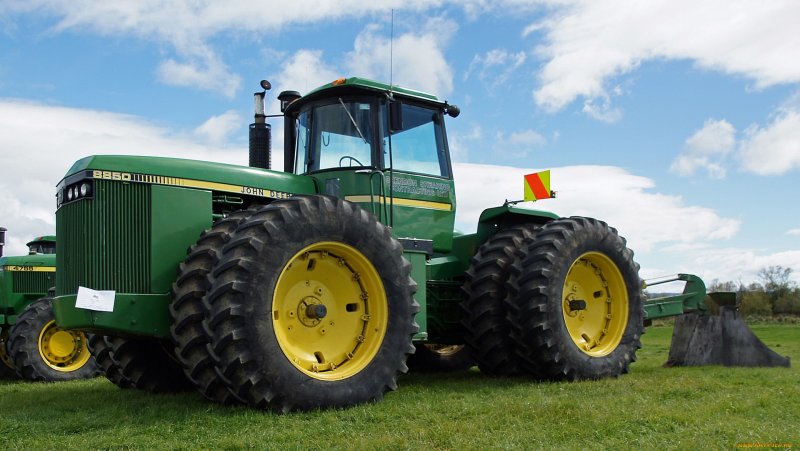 John Deere 8850