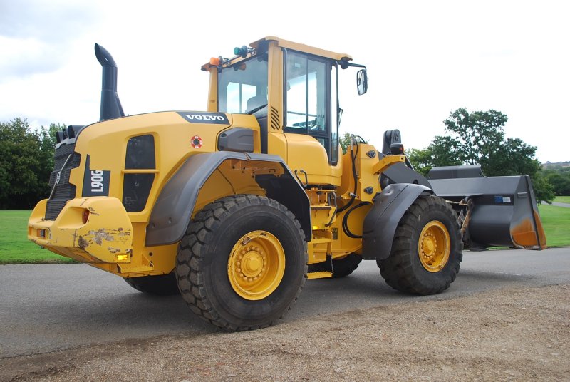 Фронтальный погрузчик Volvo l90f