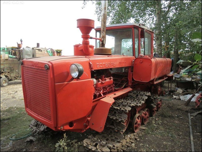 Трактор ДТ-175 Волгарь