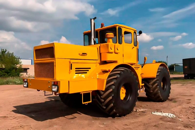 Трактор k-700 Кировец