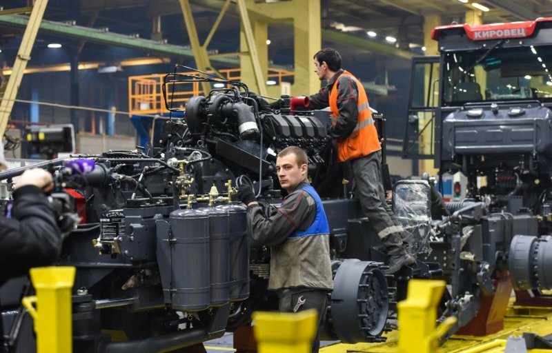 Петербургский тракторный завод Кировец