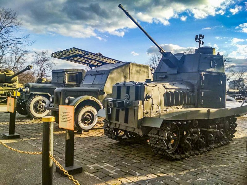 ХТЗ-16 самоходная Артиллерийская