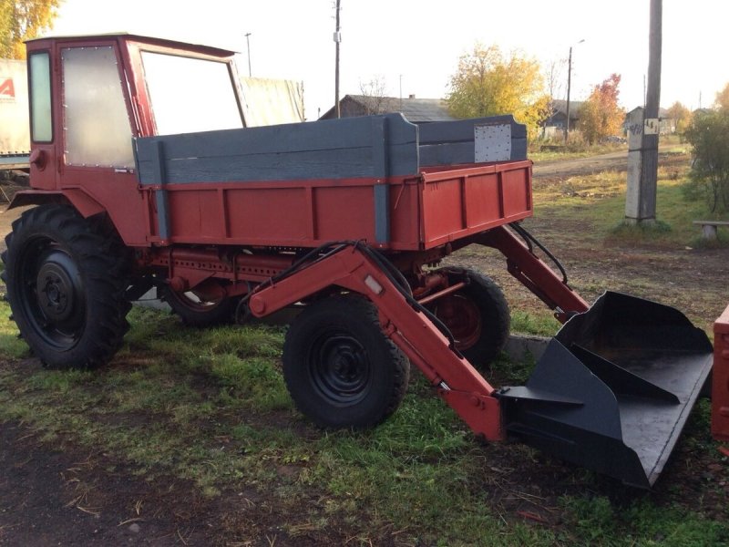 Трактор Дашка погрузчик т-16