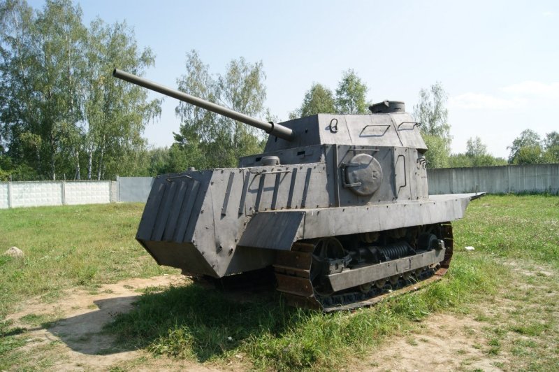 Танк ХТЗ-16
