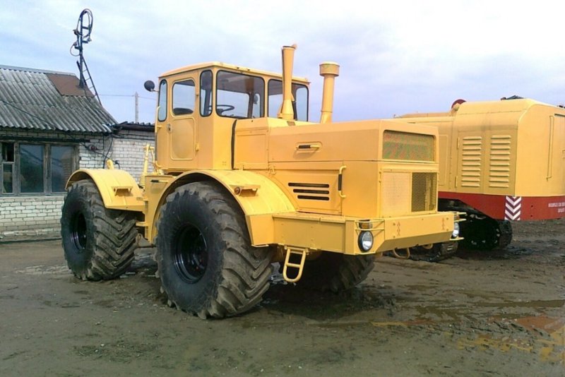 К700 Кировец трактор