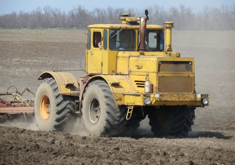 К700 Кировец трактор