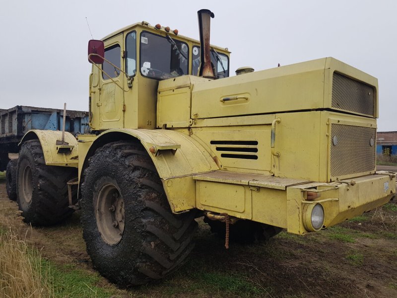 Кировец к 700