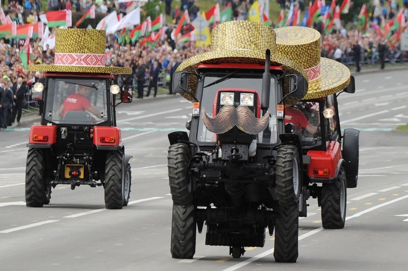 Военный трактор Беларусь