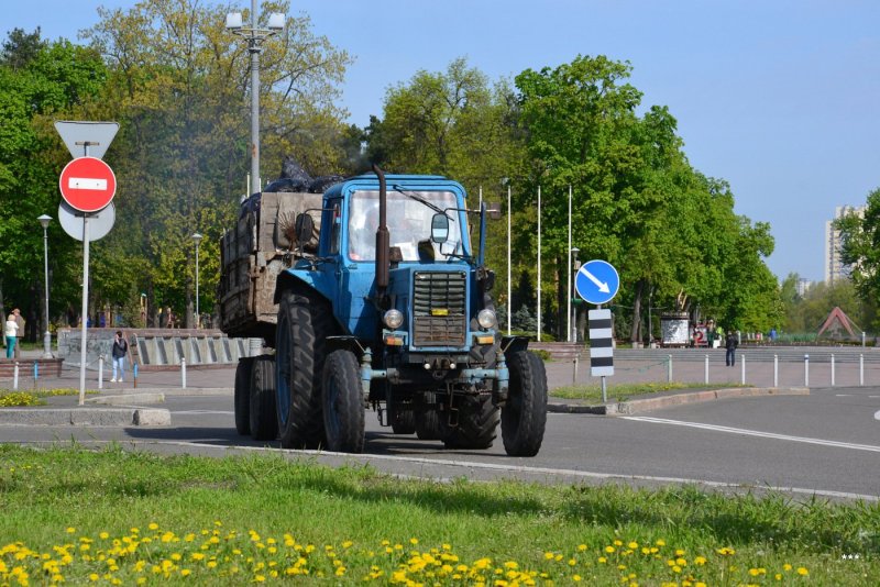 Трактор Беларусь трактор Беларусь телега