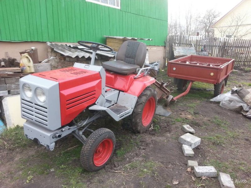 Трактор КМЗ 12