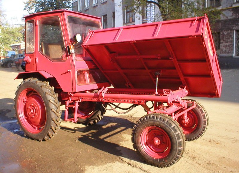 Трактор шасси т-16