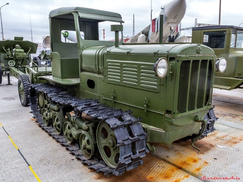 Гусеничным трактором СТЗ-3.