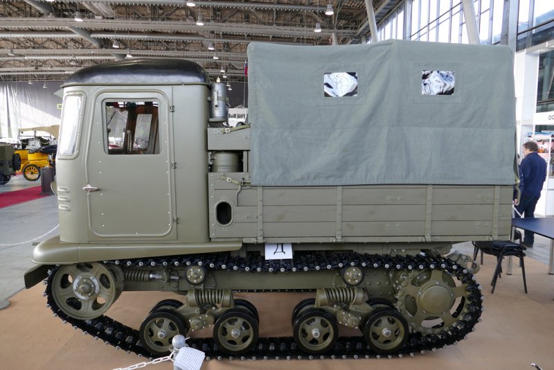 Артиллерийский тягач СТЗ-5