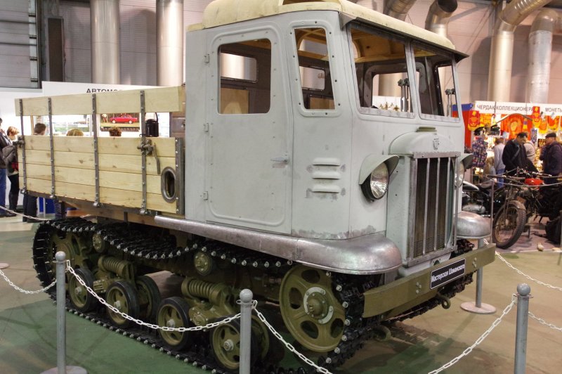 Тягач СТЗ-5 Сталинец