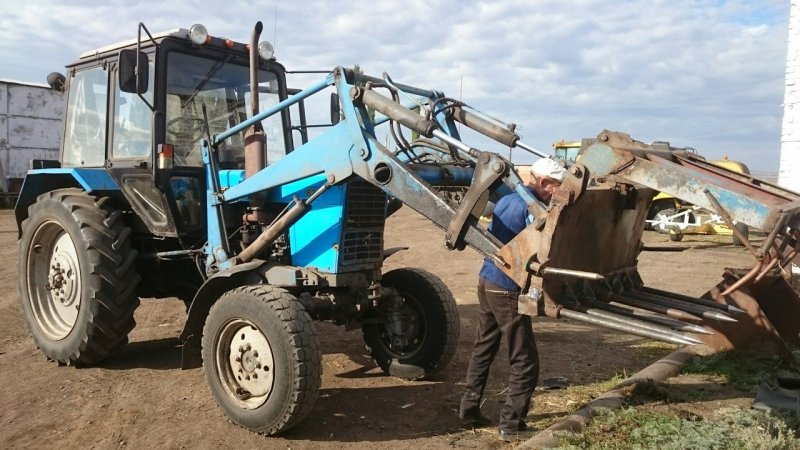 МТЗ-82 С куном стогомет
