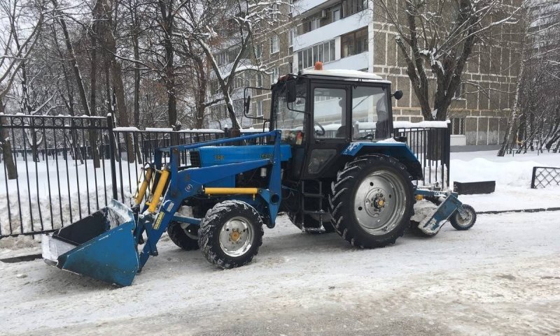 МТЗ 821 щетка снег