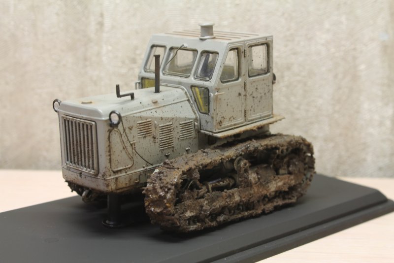 Трактор т-100 1/43, 3010кит