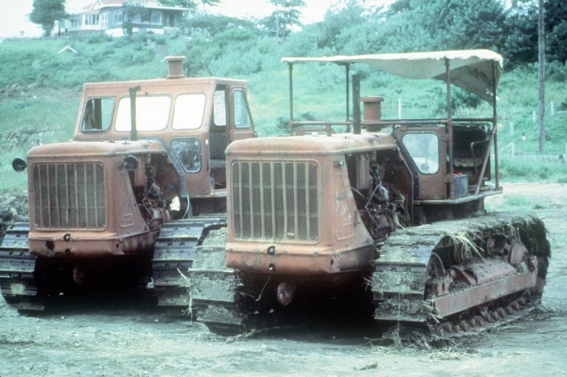 ЧТЗ Т-100
