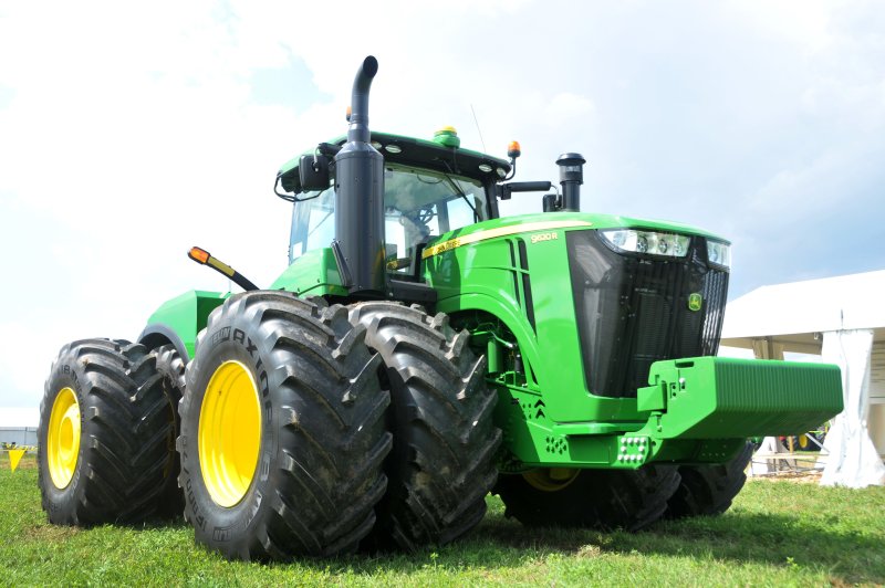 Трактор John Deere (Джон Дир) 8420