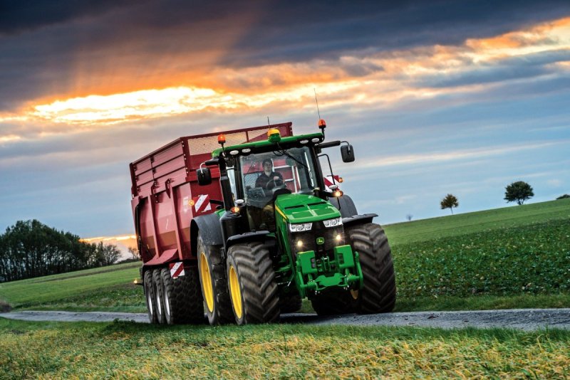 John Deere 7620