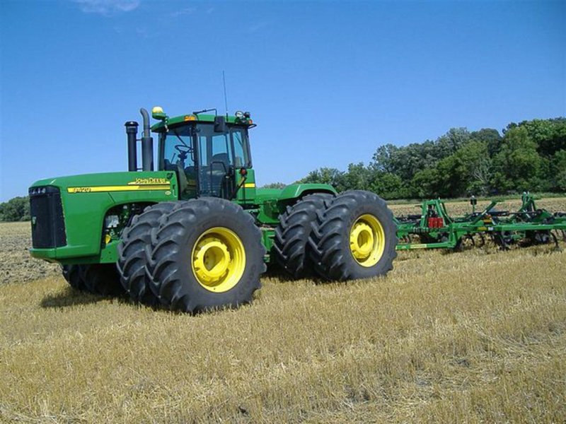 Трактор колесный John Deere 9420r