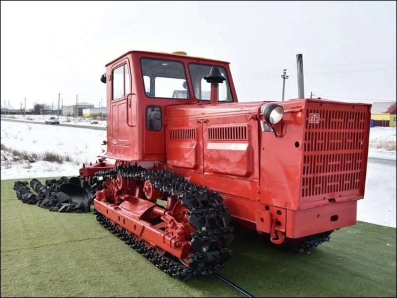 Трактор гусеничный т-4а