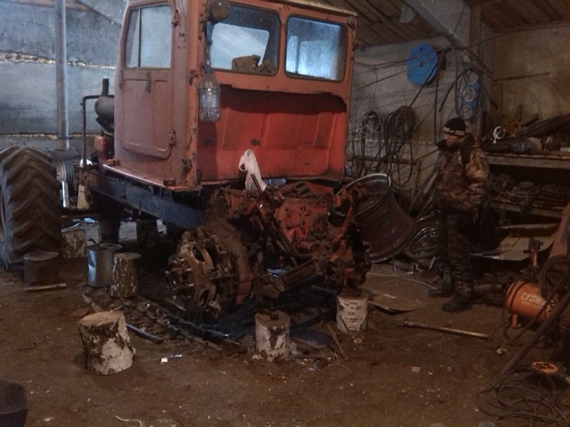 Т-4 трактор рама