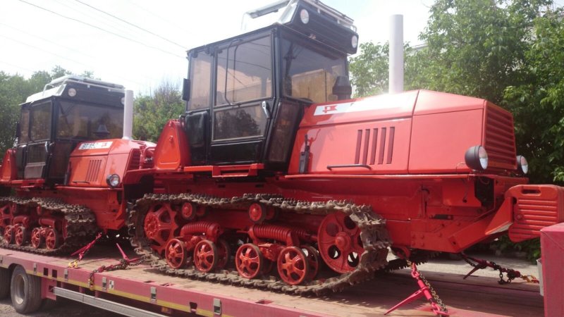 Трактор гусеничный Вт-150д