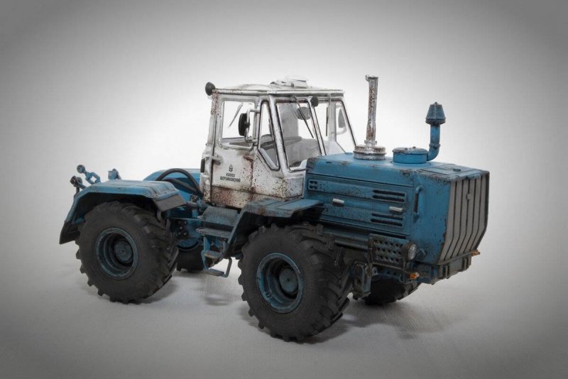 Трактор ХТЗ Т-150 колесный
