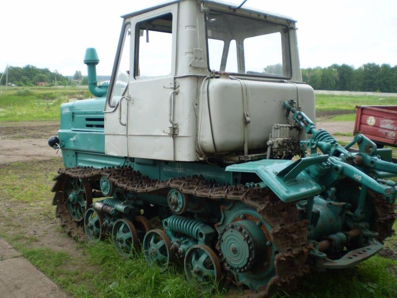 ХТЗ Т-150 гусеничный