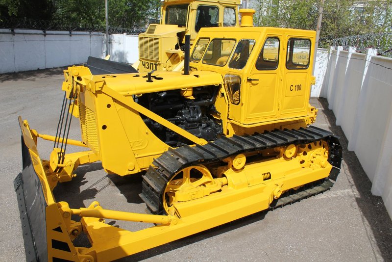 Трактор т-100м ЧТЗ