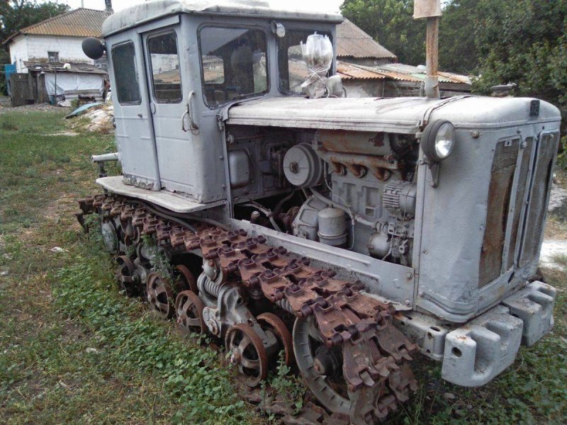 Трактор ХТЗ гусеничный т-74