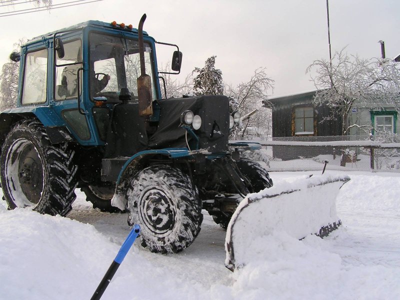 Трактор МТЗ 80 зима