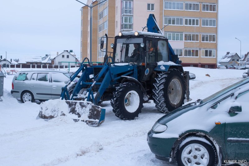 Трактор МТЗ уборка снега