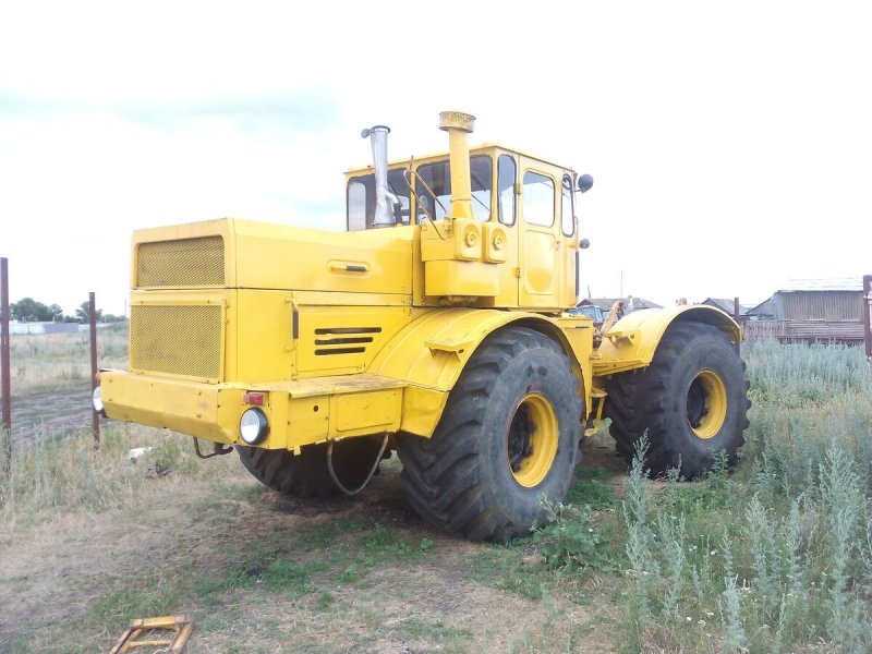 К701 Кировец трактор
