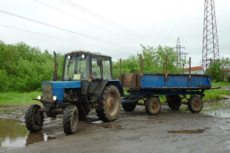 Трактор МТЗ 80 С прицепом
