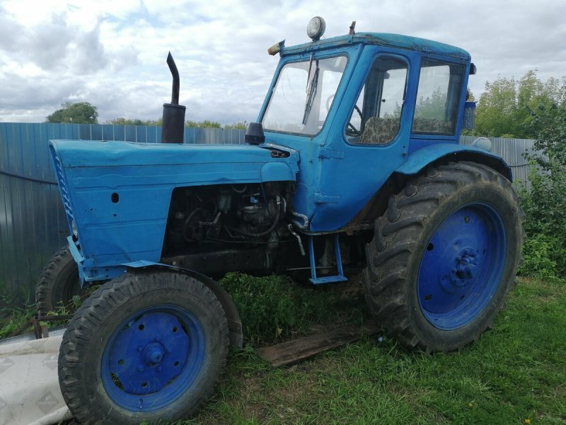 Синий трактор МТЗ 50