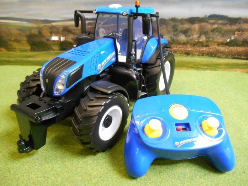 New Holland t8040 игрушка