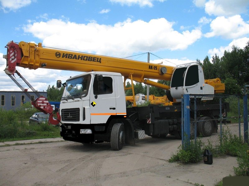 Краны Ивановец 25 тонн 40 метров