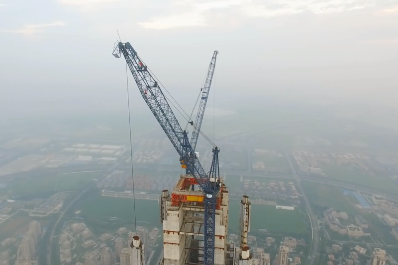 Самый высокий башенный кран в мире высота