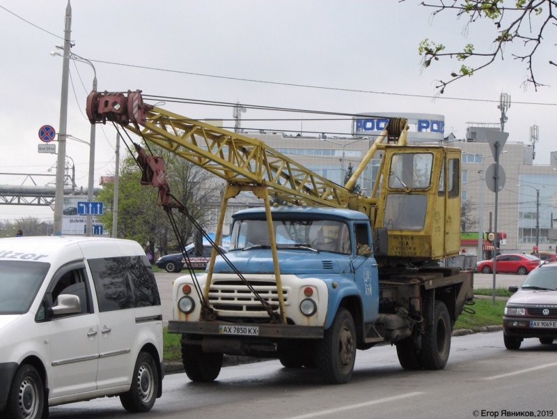 Автокран ЗИЛ-431412