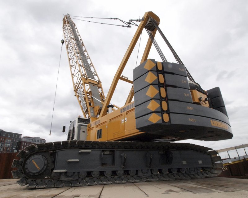 Кран Liebherr LR 1160