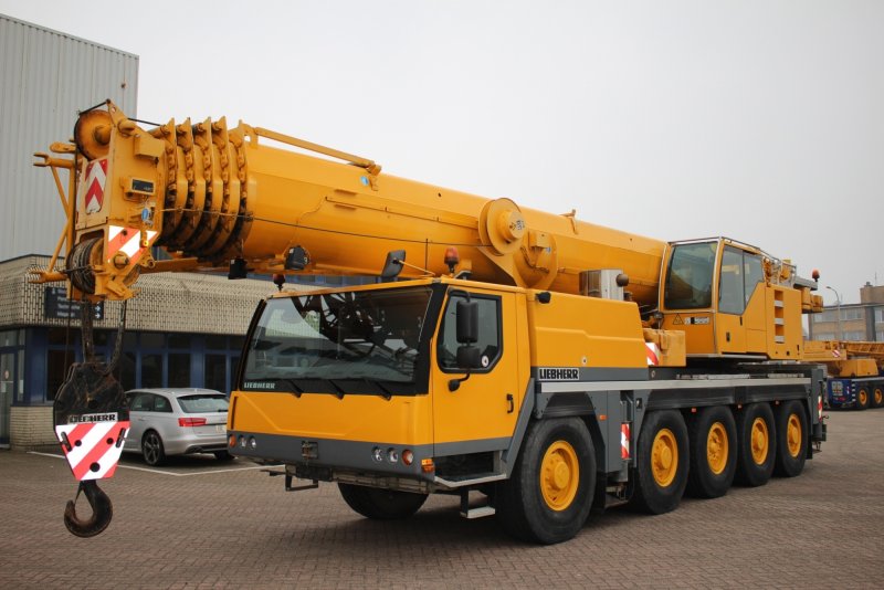 Кран Liebherr 150 тонн