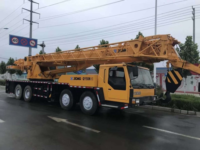 Автокран xcmg. XCMG qy50. XCMG 50 тонн. Автокран XCMG qy50k. Кран XCMG 50 тонн.